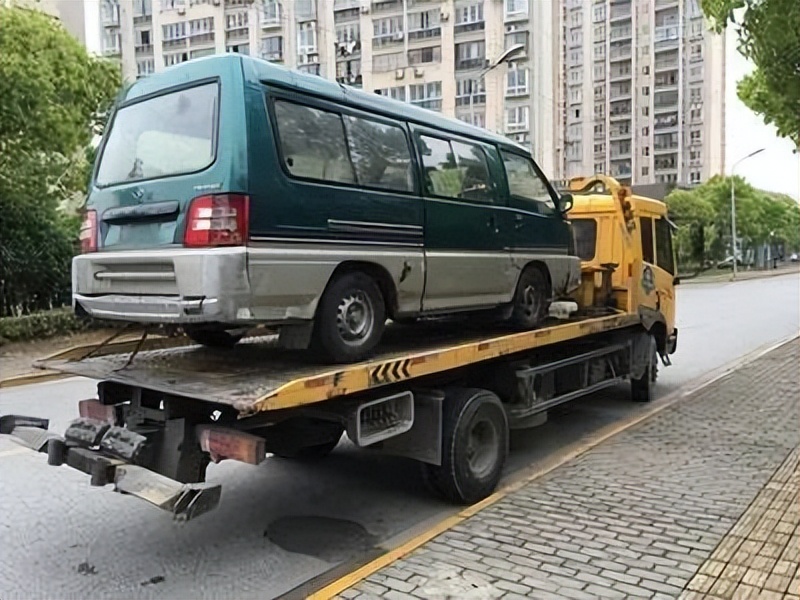拖车服务，车辆托运轻松报废